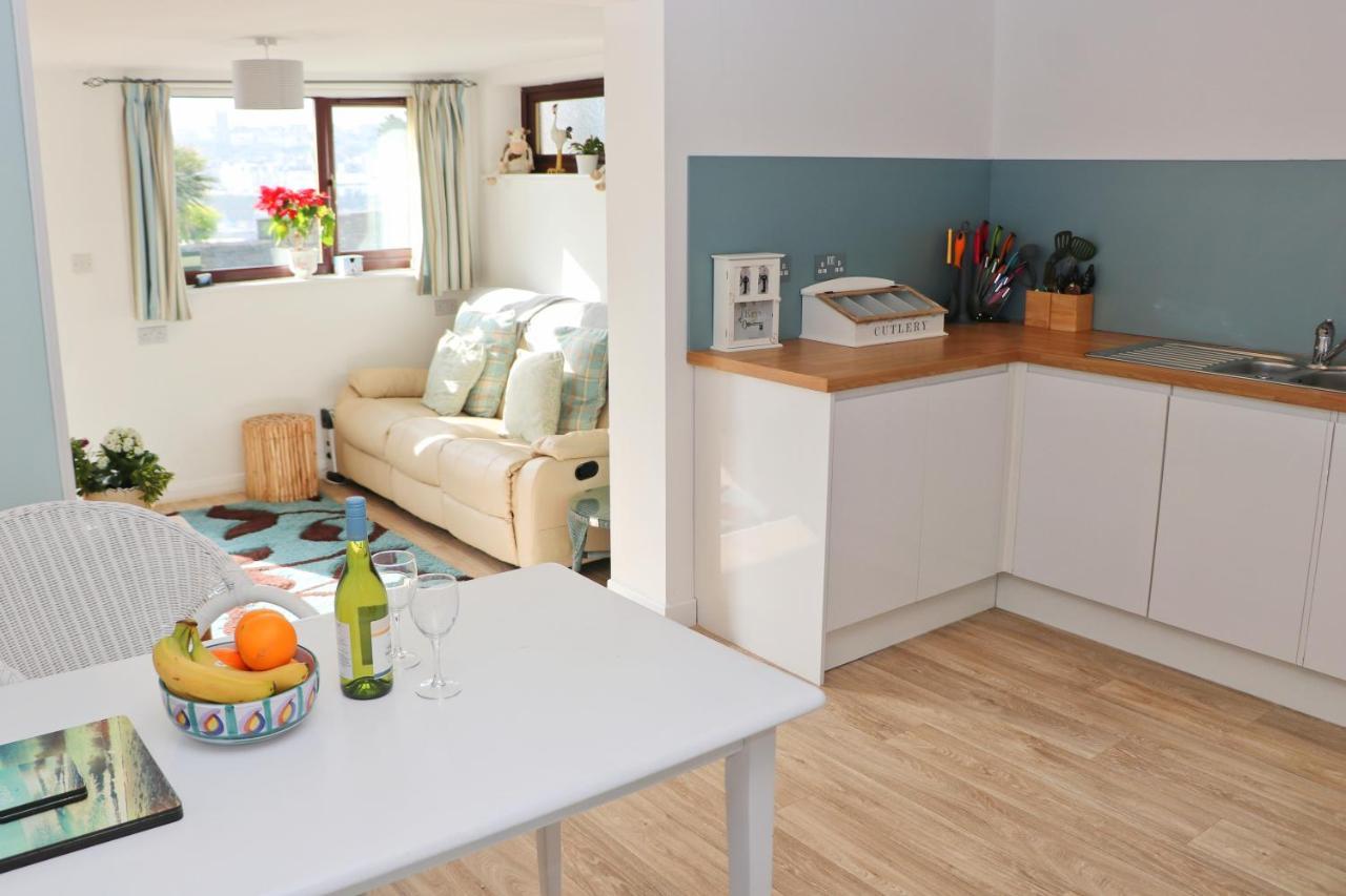 Seaside Apartment *